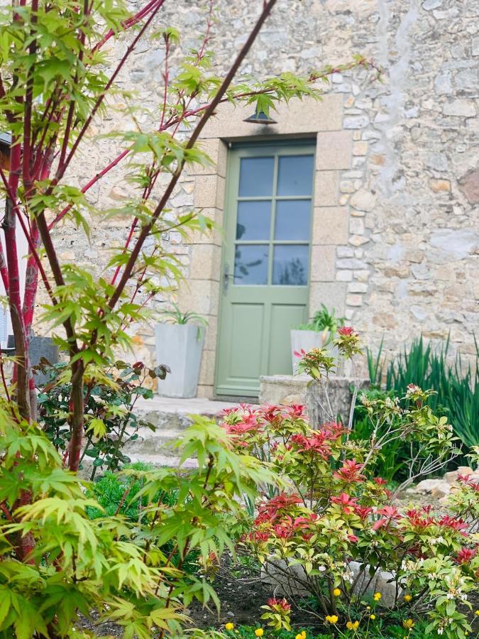 Cote Jardin Bed & Breakfast Sainte-Suzanne  Екстериор снимка
