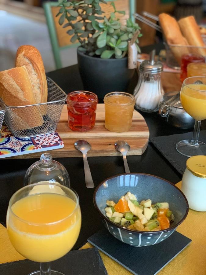 Cote Jardin Bed & Breakfast Sainte-Suzanne  Екстериор снимка