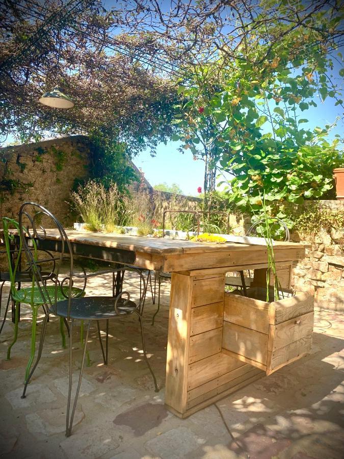 Cote Jardin Bed & Breakfast Sainte-Suzanne  Екстериор снимка