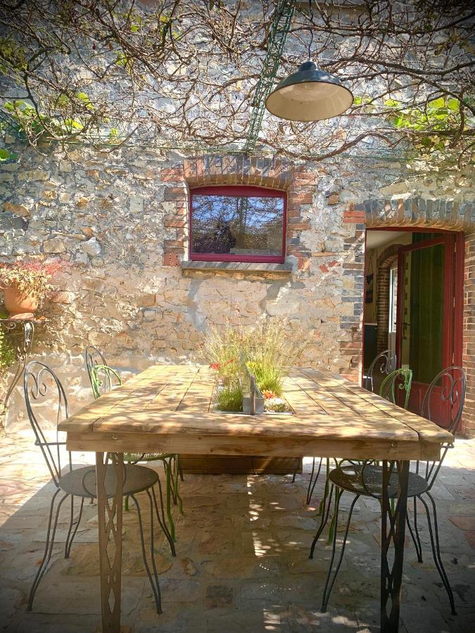 Cote Jardin Bed & Breakfast Sainte-Suzanne  Екстериор снимка