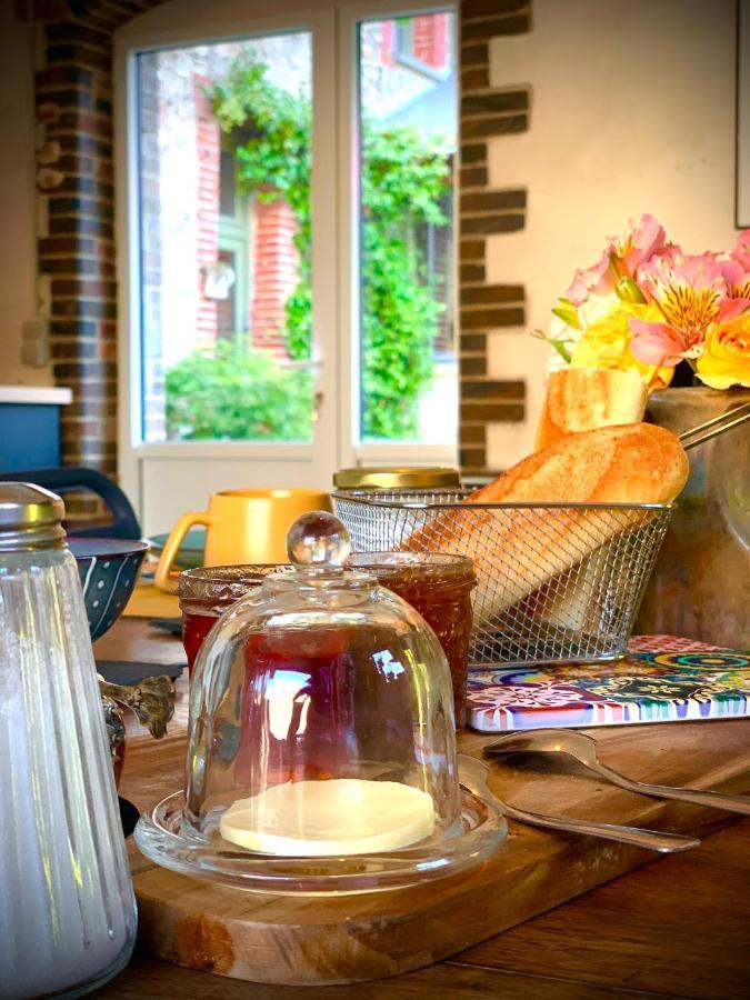 Cote Jardin Bed & Breakfast Sainte-Suzanne  Екстериор снимка